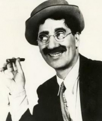 logo Groucho Marx